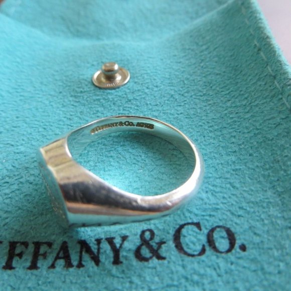 LIKE NEW!!! Gorgeous Return to Tiffany Heart Ring - Size 7.5 - Picture 4 of 4